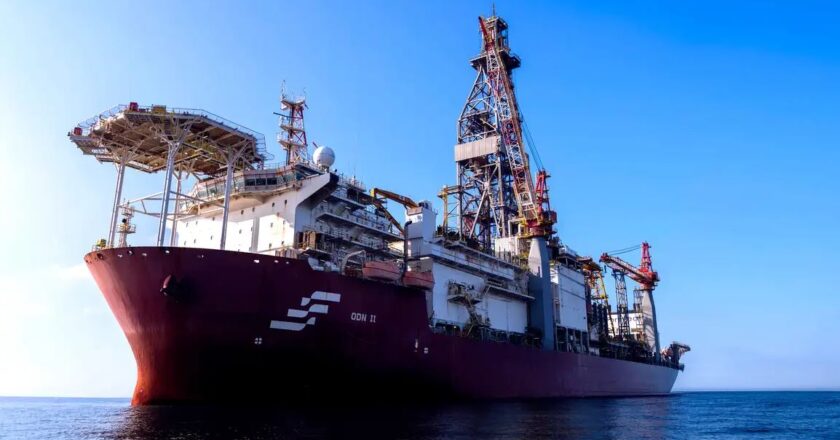 Petrobras já começou a perfuração do poço licenciado pelo Ibama nesta segunda (20); ONGs entram com ação na justiça