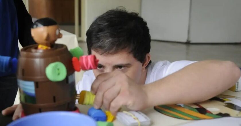 Projeto de Lei propõe troca do termo “Síndrome de Down” por “Trissomia do Cromossomo 21” em documentos e leis