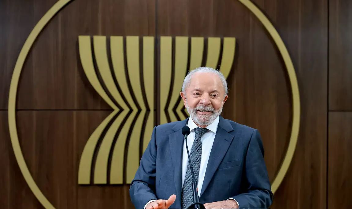 Em fala contraditória, Lula afirma que os recursos do petróleo serão usados na transição energética